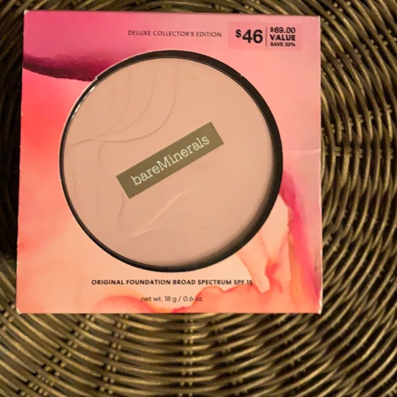 New Bare Minerals Foundation